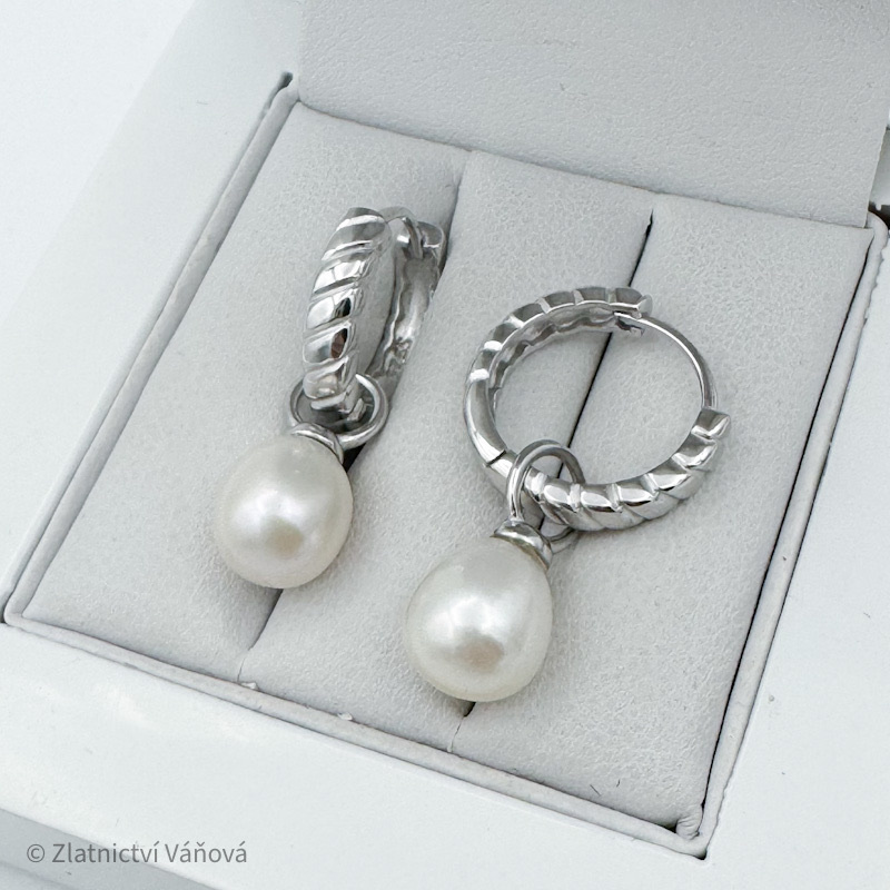 Stříbrné náušnice kroužky s perlou